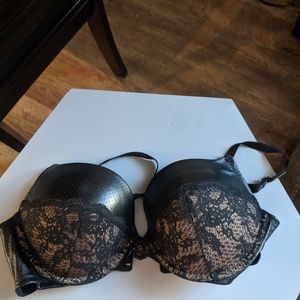 Never worn Victoria's Secret bra